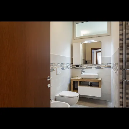 Terrace Flat In Santa Margherita By Wonderful Italy *